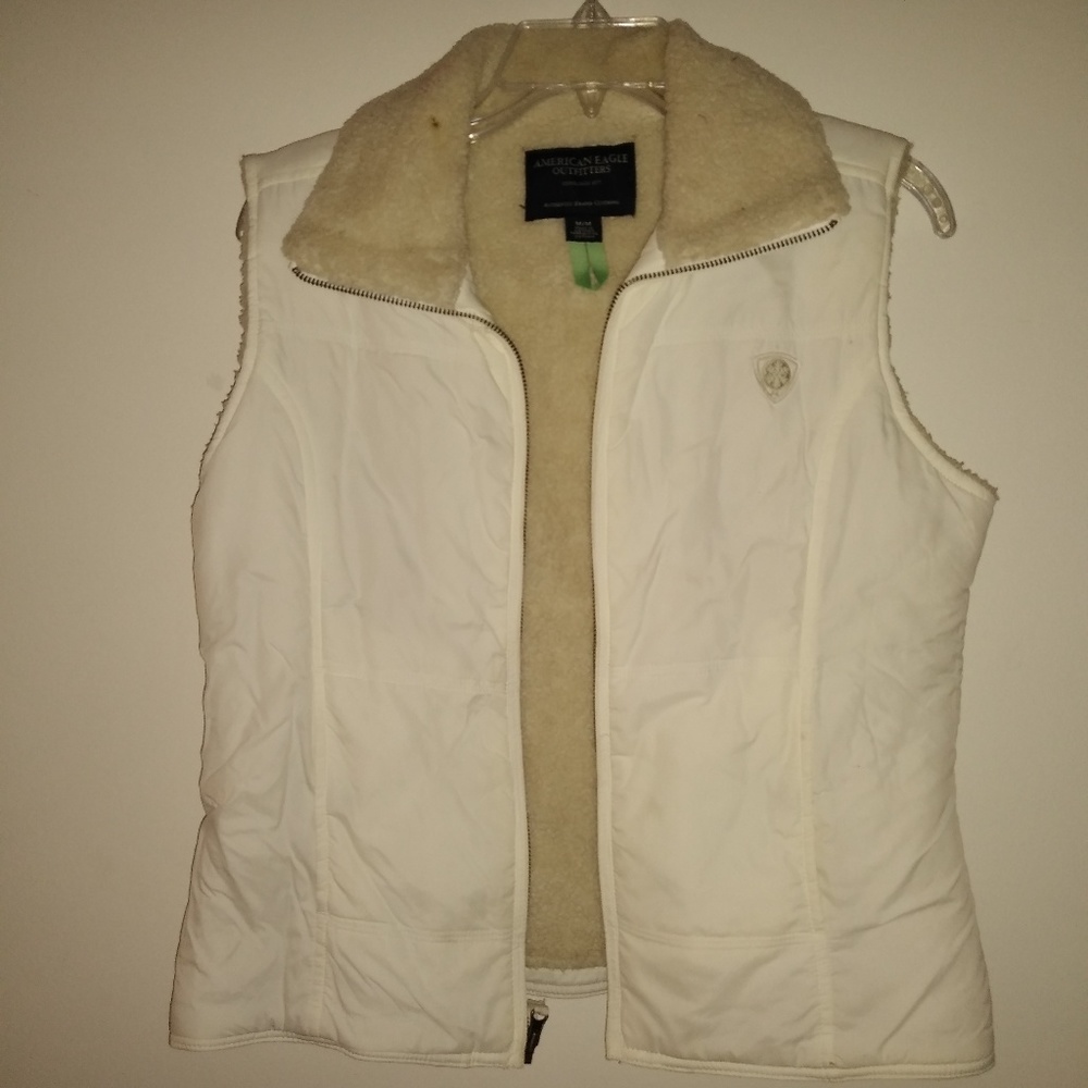American eagle white vest